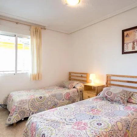 Beachside With Beautiful Sea Views *