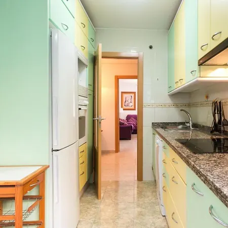 Apartment Wake Up To Great Sea Views A Short Walk To Beach *