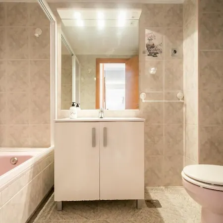 公寓 Spacious Beachside With Beautiful Sea Views *