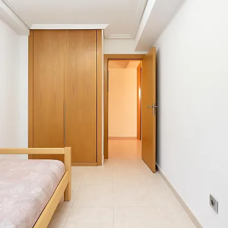 Spacious Beachside With Beautiful Sea Views *