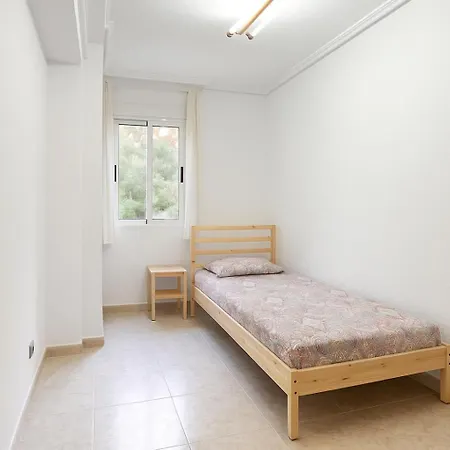 Spacious Beachside With Beautiful Sea Views 公寓 阿利坎特